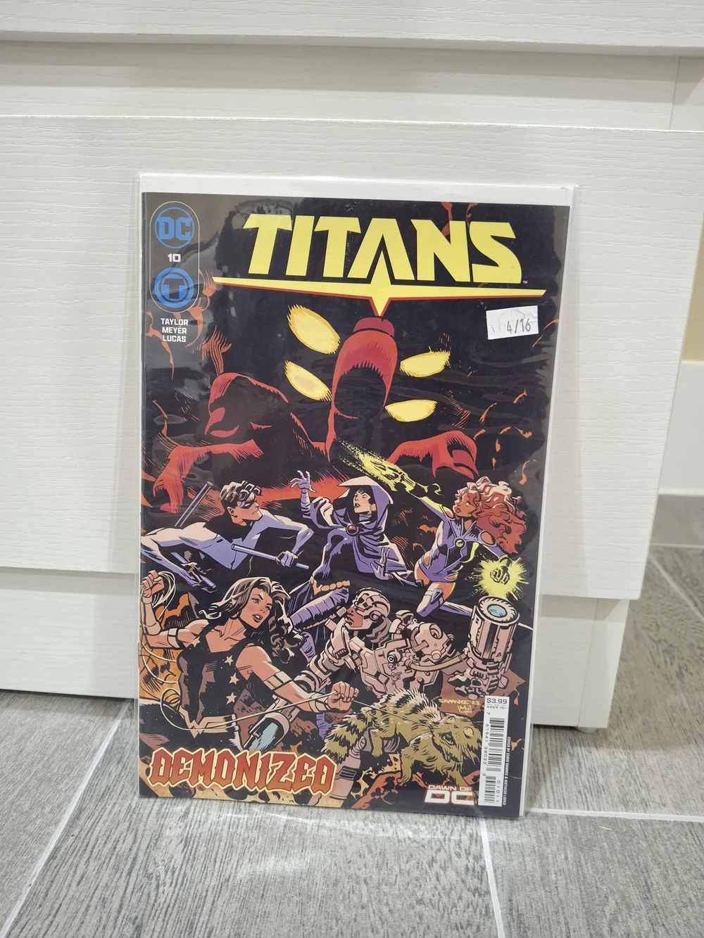 Comic Book Set - Picture 9 of 15